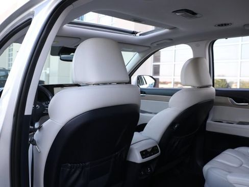 Used 2022 Hyundai Palisade SEL w/ Premium Package AWD/4WD image 15