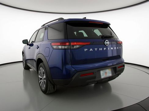 Used 2025 Nissan Pathfinder SV FWD image 6