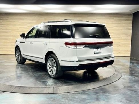 Used 2023 Lincoln Navigator Reserve AWD/4WD image 15