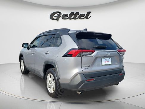 Used 2021 Toyota RAV4 LE FWD image 7