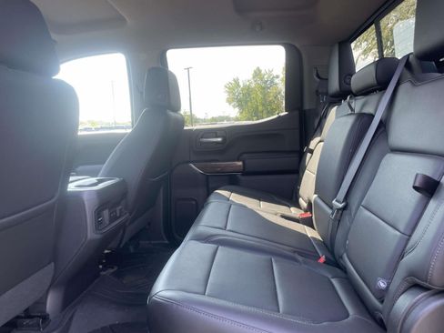 Used 2019 Chevrolet Silverado 1500 LT Trail Boss AWD/4WD image 9