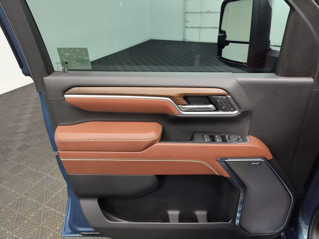 Used 2026 GMC Sierra 2500 Denali Ultimate AWD/4WD image 12