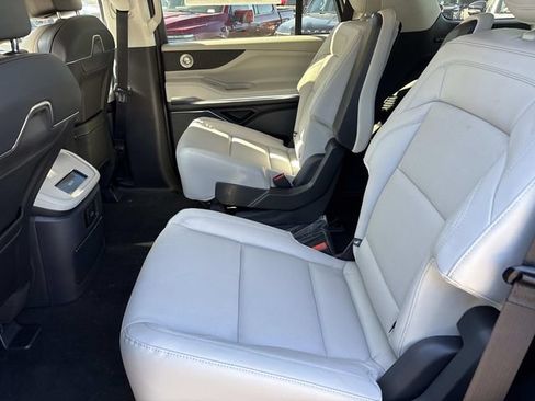 New 2026 Lincoln Navigator Reserve w/ Jet Appearance Package AWD/4WD image 18