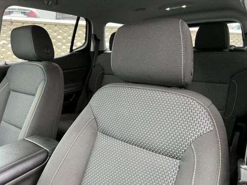 Used 2023 GMC Acadia SLE w/ LPO, Floor Liner Package image 12