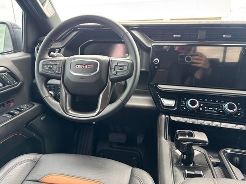 Used 2024 GMC Sierra 1500 AT4 w/ Technology Package AWD/4WD image 29