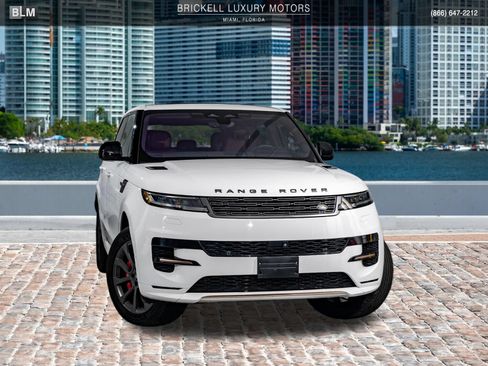 Used 2023 Land Rover Range Rover Sport SE Dynamic AWD/4WD image 2