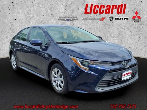 Used 2024 Toyota Corolla LE FWD image 1