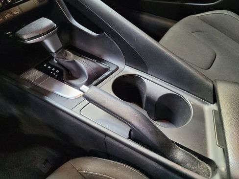 Used 2024 Hyundai Elantra SEL FWD image 26