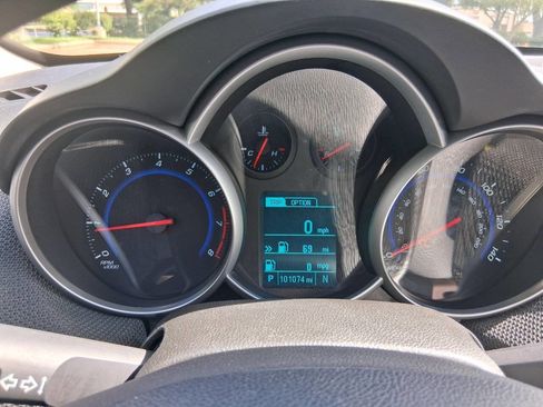 Used 2016 Chevrolet Cruze LT FWD image 15