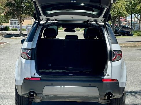 Used 2018 Land Rover Discovery Sport HSE AWD/4WD image 13