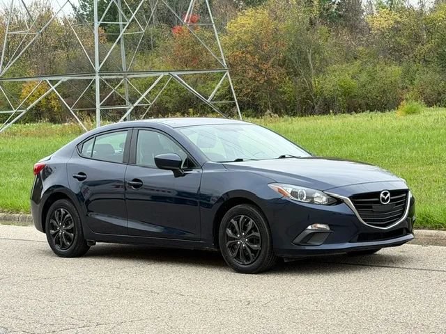 Used 2016 MAZDA MAZDA3 i Sport FWD image 2