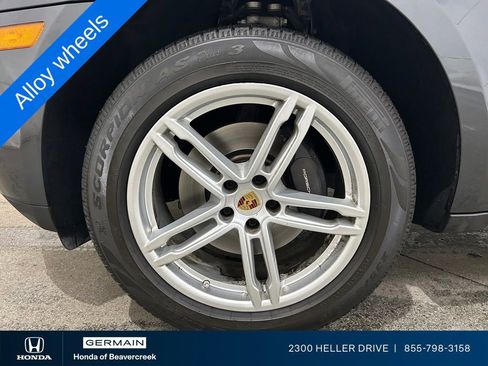 Used 2018 Porsche Macan image 15