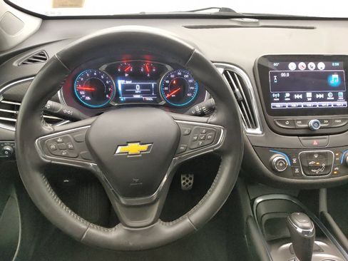 Used 2017 Chevrolet Malibu LT FWD image 22
