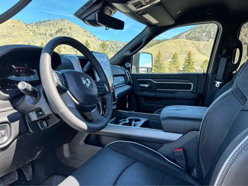 New 2025 RAM 2500 Laramie image 41