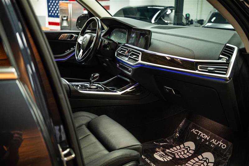 Used 2020 BMW X7 xDrive40i w/ Premium Package AWD/4WD image 15