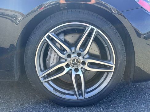 Used 2018 Mercedes-Benz E 300 4MATIC image 25