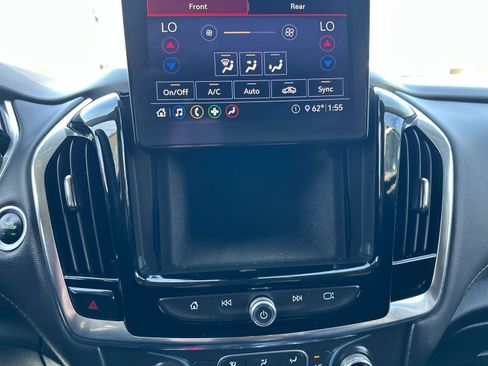 Used 2020 Chevrolet Traverse LT AWD/4WD image 62