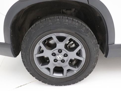 Used 2024 Honda Pilot TrailSport image 11