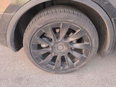 Used 2024 Tesla Model Y Long Range image 20