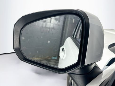 Used 2025 Hyundai Santa Fe SEL AWD/4WD image 16