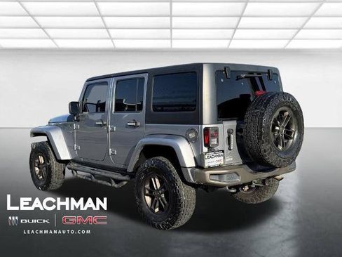 Used 2016 Jeep Wrangler Unlimited Sahara AWD/4WD image 4