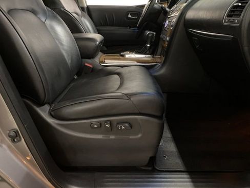 Used 2011 INFINITI QX56 2WD w/ Theater Pkg image 90