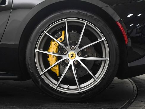 Used 2022 Ferrari 812 GTS image 35