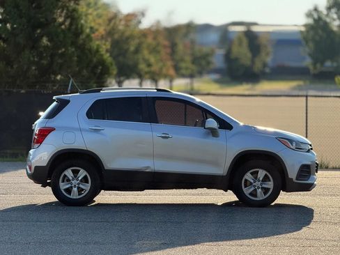 Used 2019 Chevrolet Trax LT w/ LT Convenience Package AWD/4WD image 7