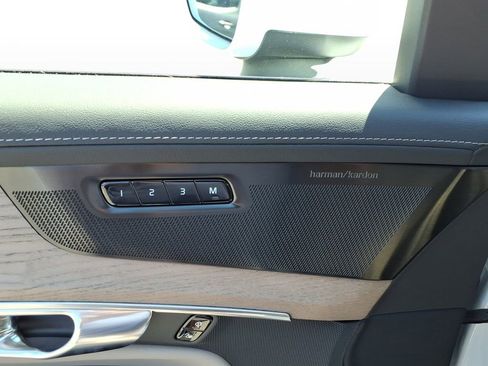 New 2026 Volvo XC90 T8 Plus w/ Protection Package Premier image 12