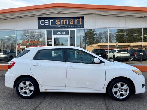 Used 2010 Toyota Matrix image 2