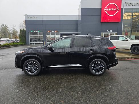 New 2026 Nissan Rogue Platinum image 8