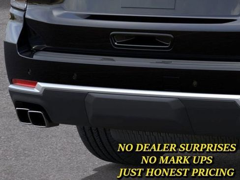 New 2026 Chevrolet Suburban High Country w/ LPO, Illumination Package RWD image 14