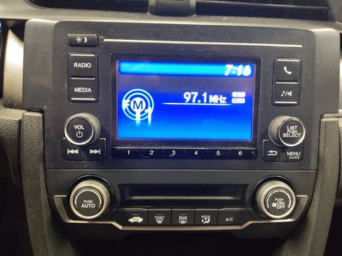 Used 2020 Honda Civic LX image 25