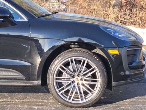 Used 2025 Porsche Macan image 14