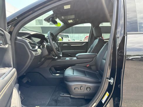 Used 2024 GMC Acadia Elevation AWD/4WD image 14