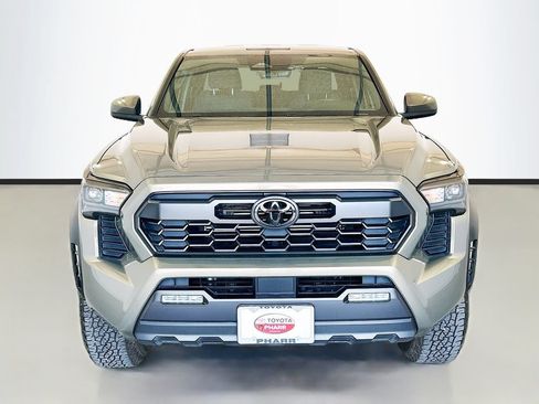 Used 2025 Toyota Tacoma TRD Off-Road AWD/4WD image 2