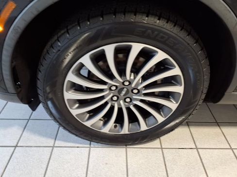 Used 2022 Lincoln Aviator Reserve w/ Elements Package Plus AWD/4WD image 5