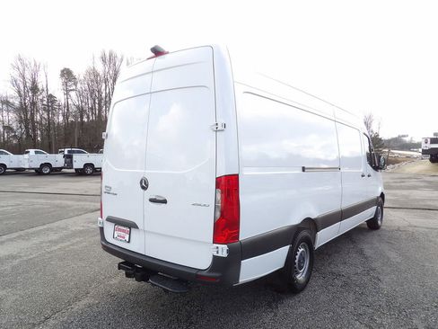 Used 2023 Mercedes-Benz Sprinter 2500 image 7