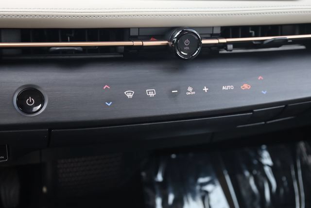 Used 2023 Nissan Ariya FWD image 18