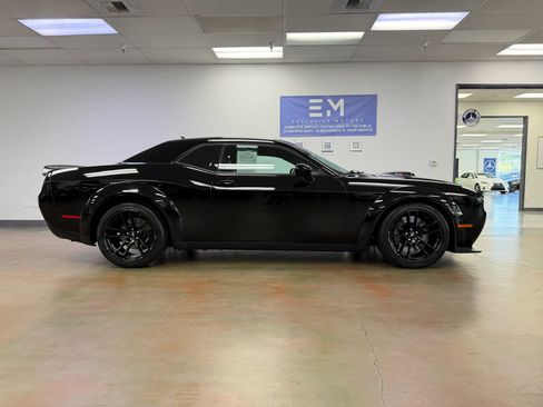 Used 2021 Dodge Challenger R/T Scat Pack RWD image 5