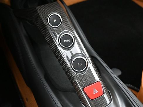 Used 2018 Ferrari 488 GTB RWD image 21