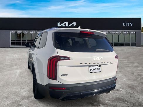 Used 2022 Kia Telluride EX w/ EX Premium Package image 7