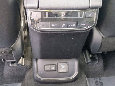 Used 2022 Toyota Highlander Platinum image 26