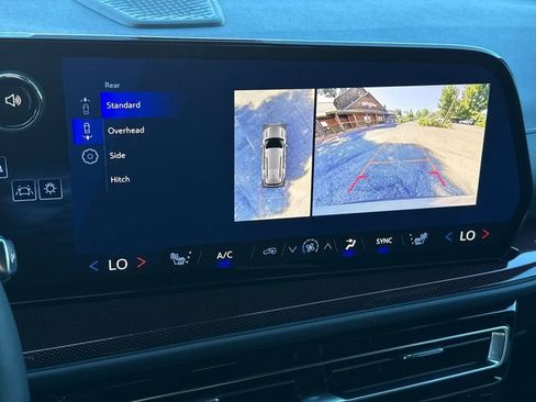 New 2026 Chevrolet Traverse Z71 image 21