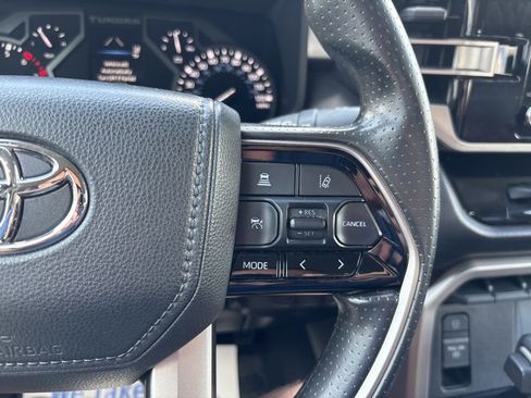 Used 2022 Toyota Tundra SR5 w/ SR5 Convenience Package AWD/4WD image 61