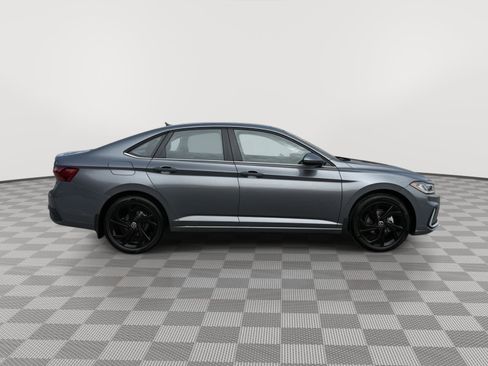 New 2026 Volkswagen Jetta SE image 2