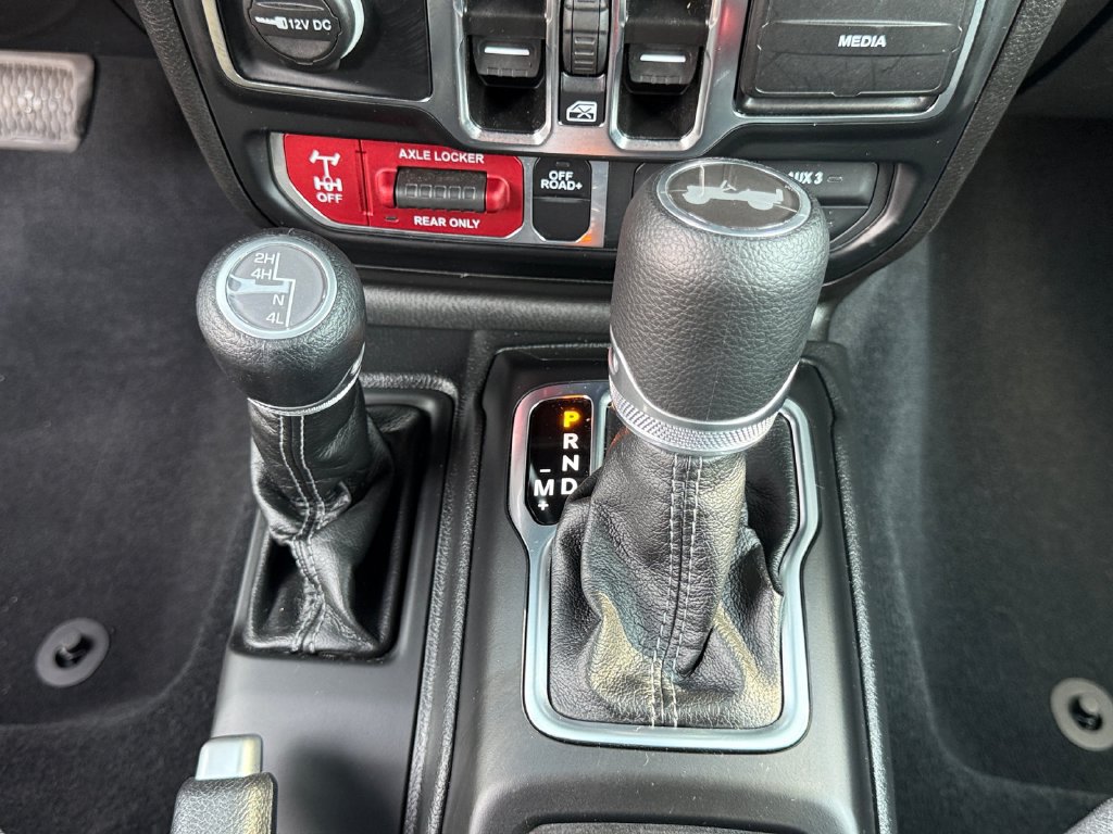 Used 2025 Jeep Wrangler Unlimited Sport AWD/4WD image 20