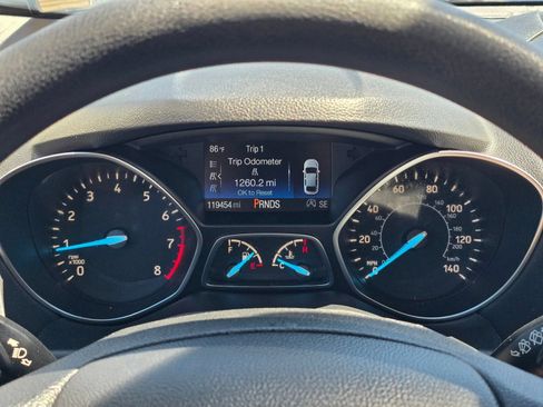Used 2017 Ford Escape SE w/ Equipment Group 201A AWD/4WD image 24