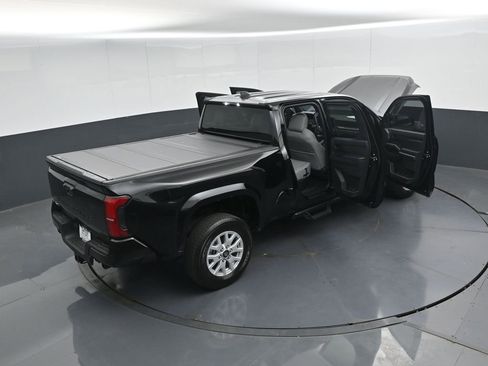 Used 2025 Toyota Tacoma SR5 AWD/4WD image 51