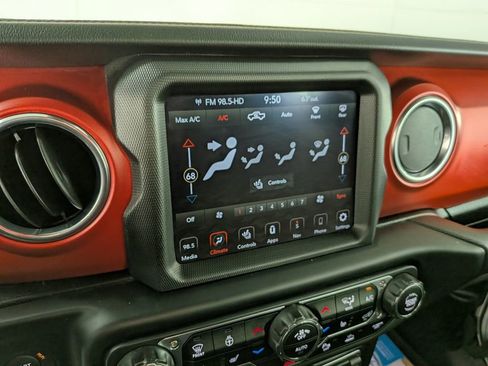 Used 2020 Jeep Gladiator Rubicon image 25